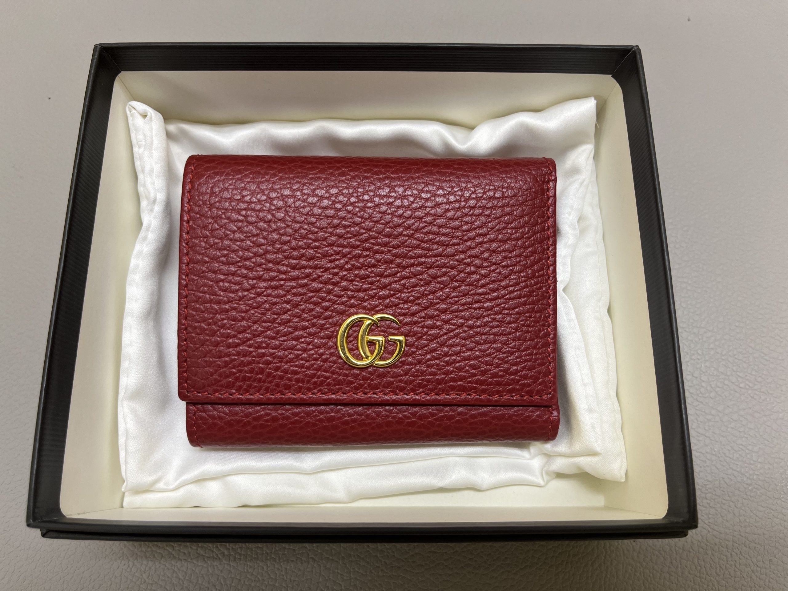 グッチ　コンパクト財布